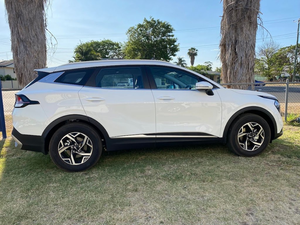 Locqal Car Truck Trailer Rentals | 26 Opal St, Emerald QLD 4720, Australia | Phone: (07) 4987 7777