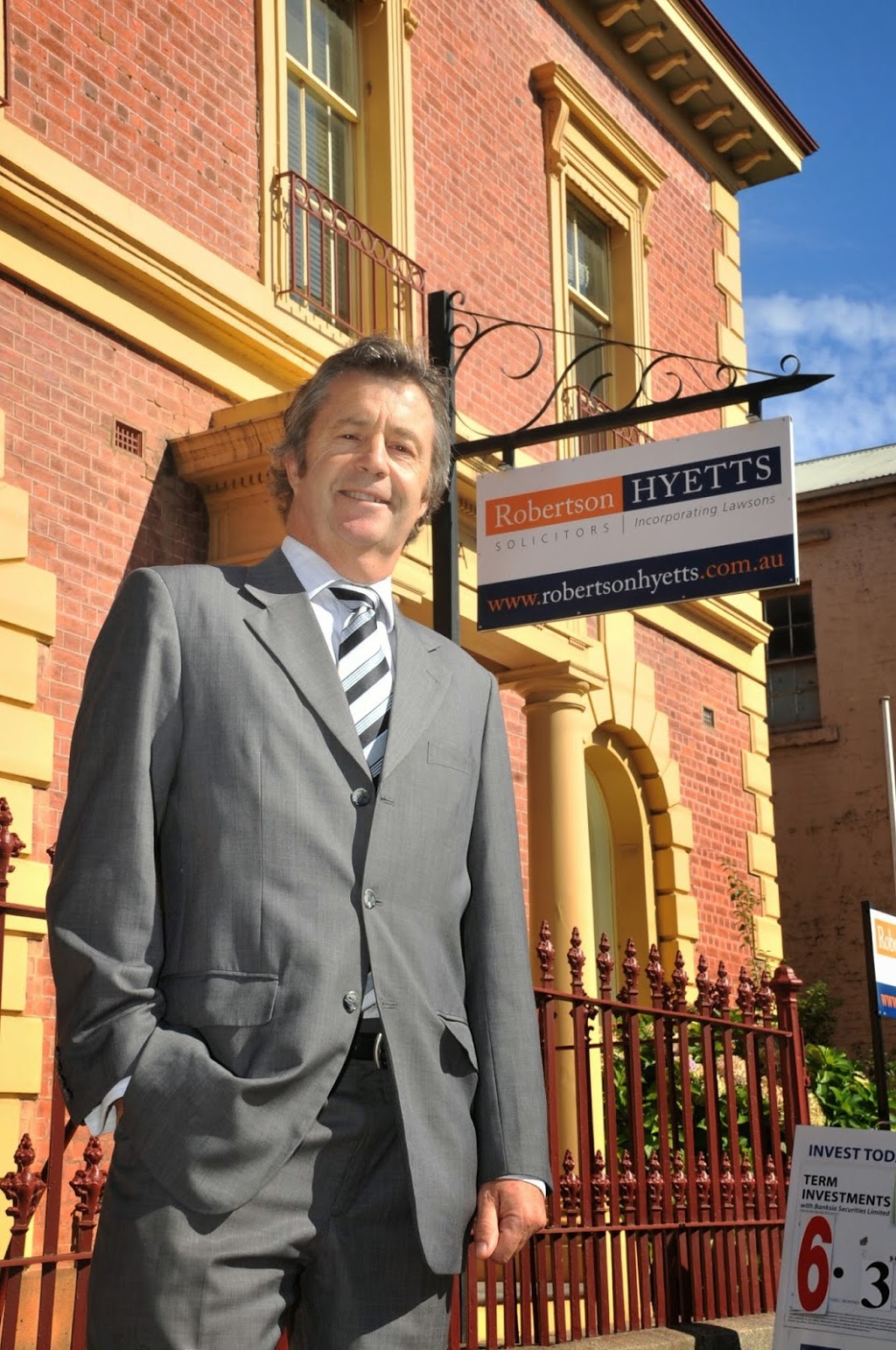 Robertson Hyetts Solicitors | 157 Barker St, Castlemaine VIC 3450, Australia | Phone: (03) 5472 1588