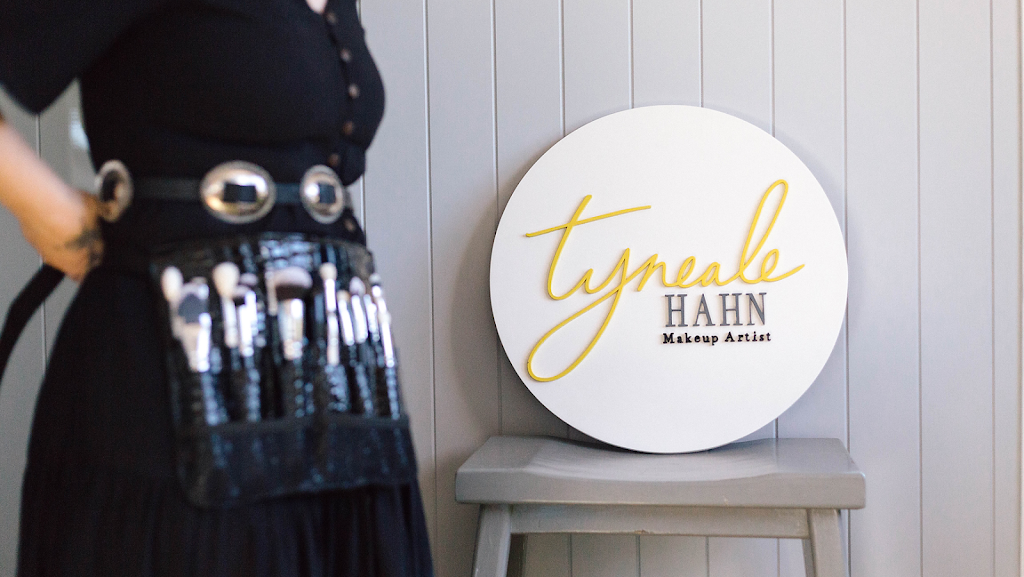 Tyneale Hahn Makeup Artist | 35 Sandpiper Dr, Regency Downs QLD 4341, Australia | Phone: 0421 194 007
