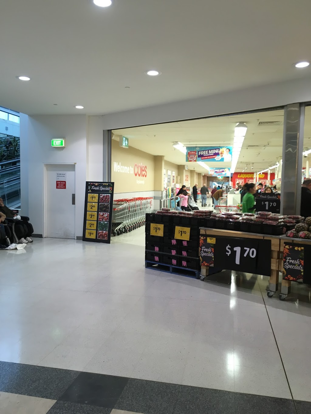 Coles Parkmore | supermarket | Cheltenham Rd, Keysborough VIC 3173, Australia | 0387691700 OR +61 3 8769 1700