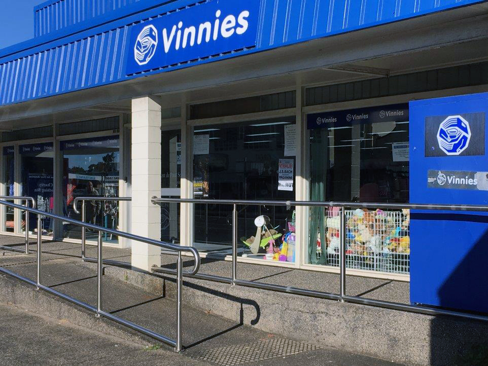 Vinnies Innisfail | 42-46 Ernest St, Innisfail QLD 4860, Australia | Phone: (07) 4061 2988