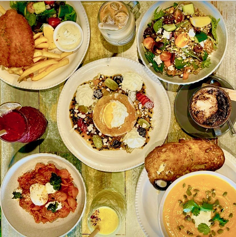 Chefs Cafe Kings Langley | shop15/125 James Cook Dr, Kings Langley NSW 2147, Australia | Phone: (02) 8000 3635