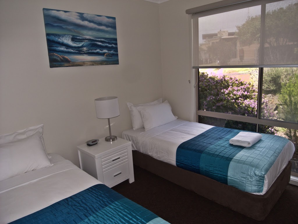 Valkei Villa | lodging | 1/9 Great Ocean Rd, Marengo VIC 3233, Australia | 0352371098 OR +61 3 5237 1098