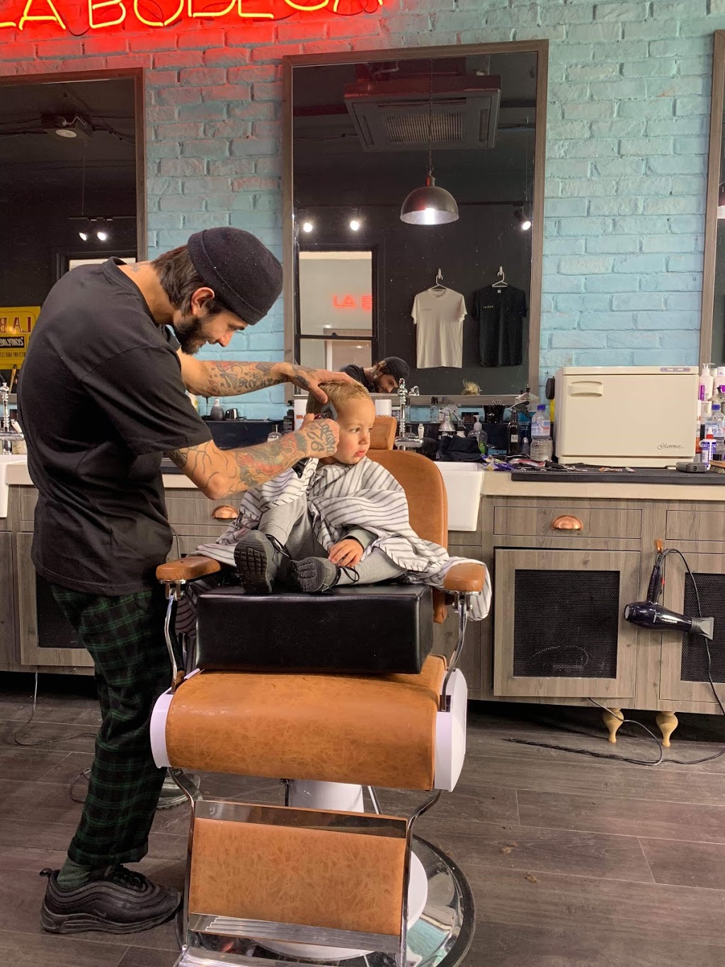 La Bodega Barbershop & Shave Parlour | hair care | 1 Cole St, Williamstown VIC 3016, Australia | 0415428945 OR +61 415 428 945