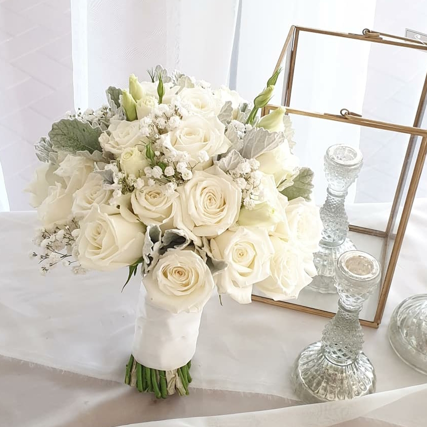 Floral white | florist | Shop 19/188 Algester Rd, Calamvale QLD 4116, Australia | 0433377749 OR +61 433 377 749