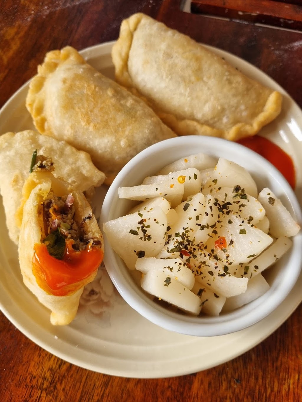 Em Kitchen "the Retro" | 34 Canaipa Rd, Russell Island QLD 4184, Australia | Phone: 0434 107 228