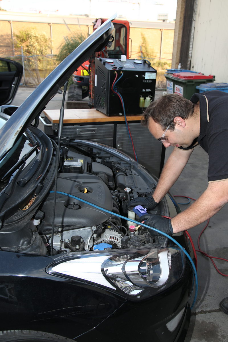 AJB Diesel Mechanical Services | car repair | 4/30 Burrows Rd, St Peters NSW 2044, Australia | 0406775442 OR +61 406 775 442