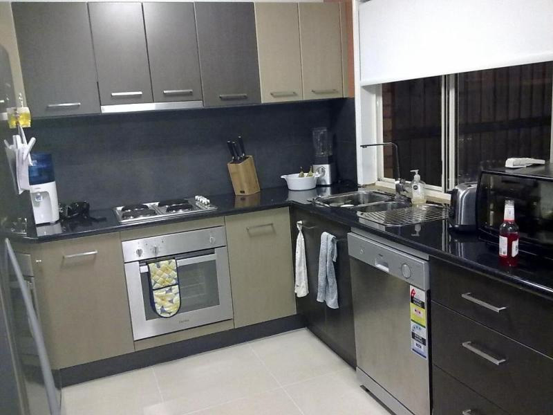 Continental Kitchens | 3/9 Pendrey Ct, Woodridge QLD 4114, Australia | Phone: 0410 078 409