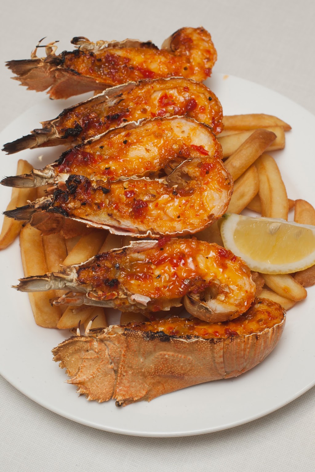 Simply Tops Seafood Bar | restaurant | 2/33-35 Palmer St, South Townsville QLD 4810, Australia | 0747723028 OR +61 7 4772 3028