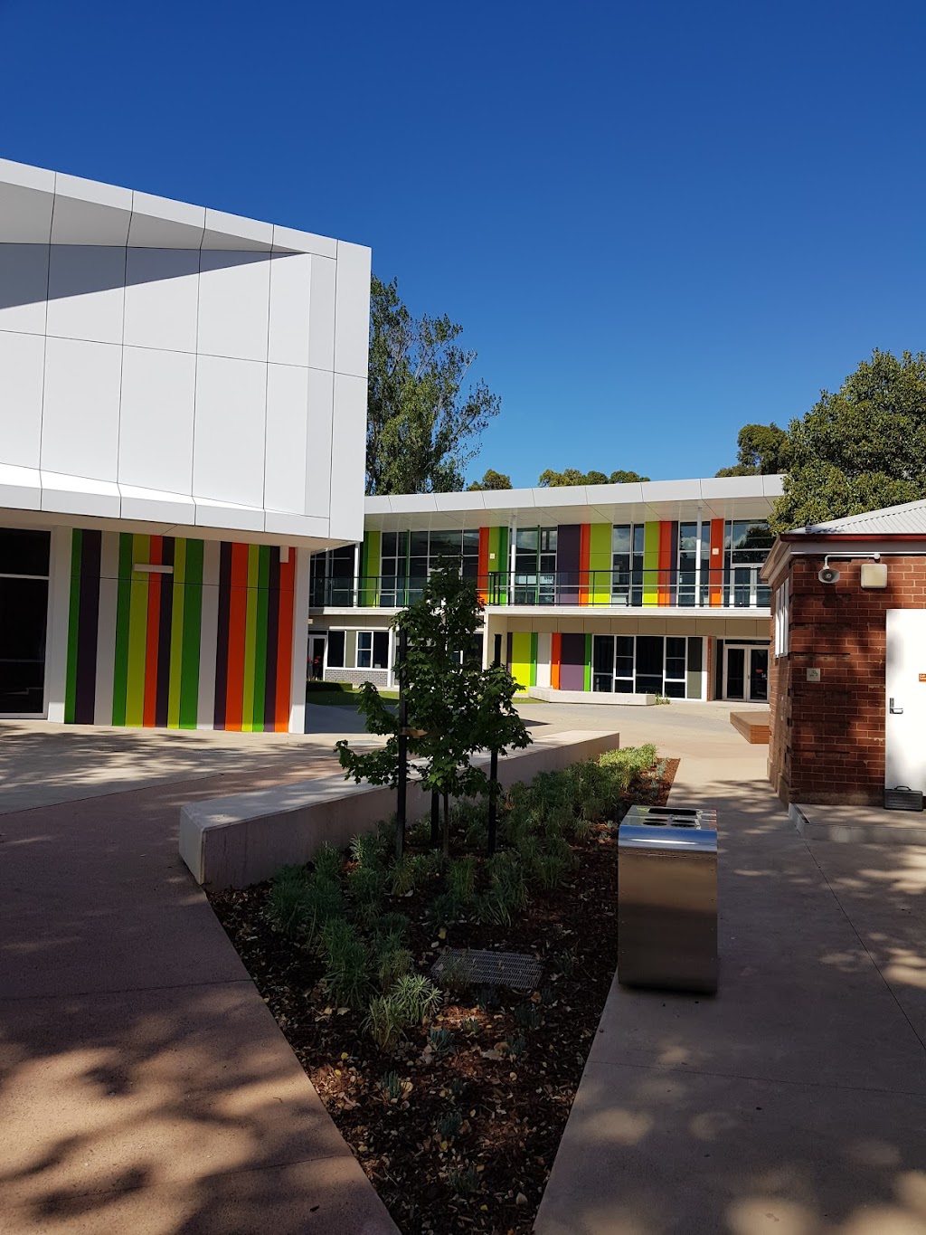 South Melbourne Park Primary School | 29A Albert Rd Dr, Albert Park VIC 3206, Australia | Phone: (03) 9498 3396