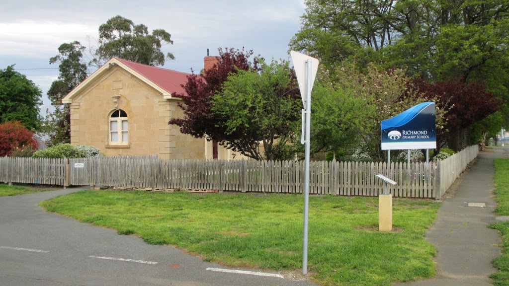 Richmond Primary School | school | 18 Torrens St, Richmond TAS 7025, Australia | 0362602191 OR +61 3 6260 2191