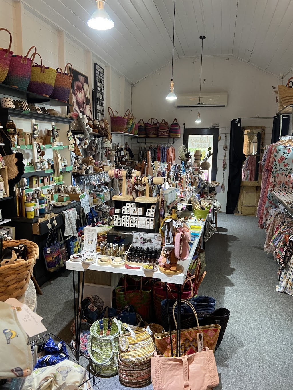 Fleabags & Co. | store | 20 Daly St, Marian QLD 4753, Australia | 0417477201 OR +61 417 477 201