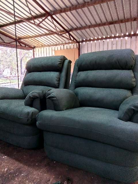 Joondalup Upholstery Service | furniture store | 86 Nisa Rd, Pinjar WA 6035, Australia | 0407771476 OR +61 407 771 476