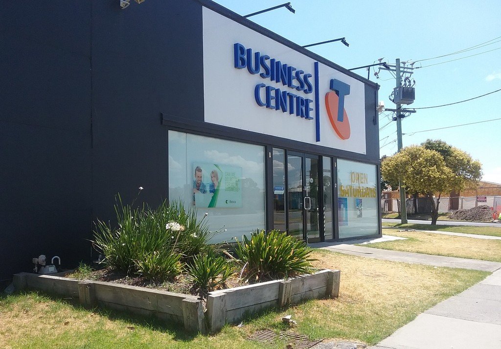 Telstra Business Centre Bayside | store | 2-4 Nepean Hwy, Mentone VIC 3194, Australia | 1300822229 OR +61 1300 822 229