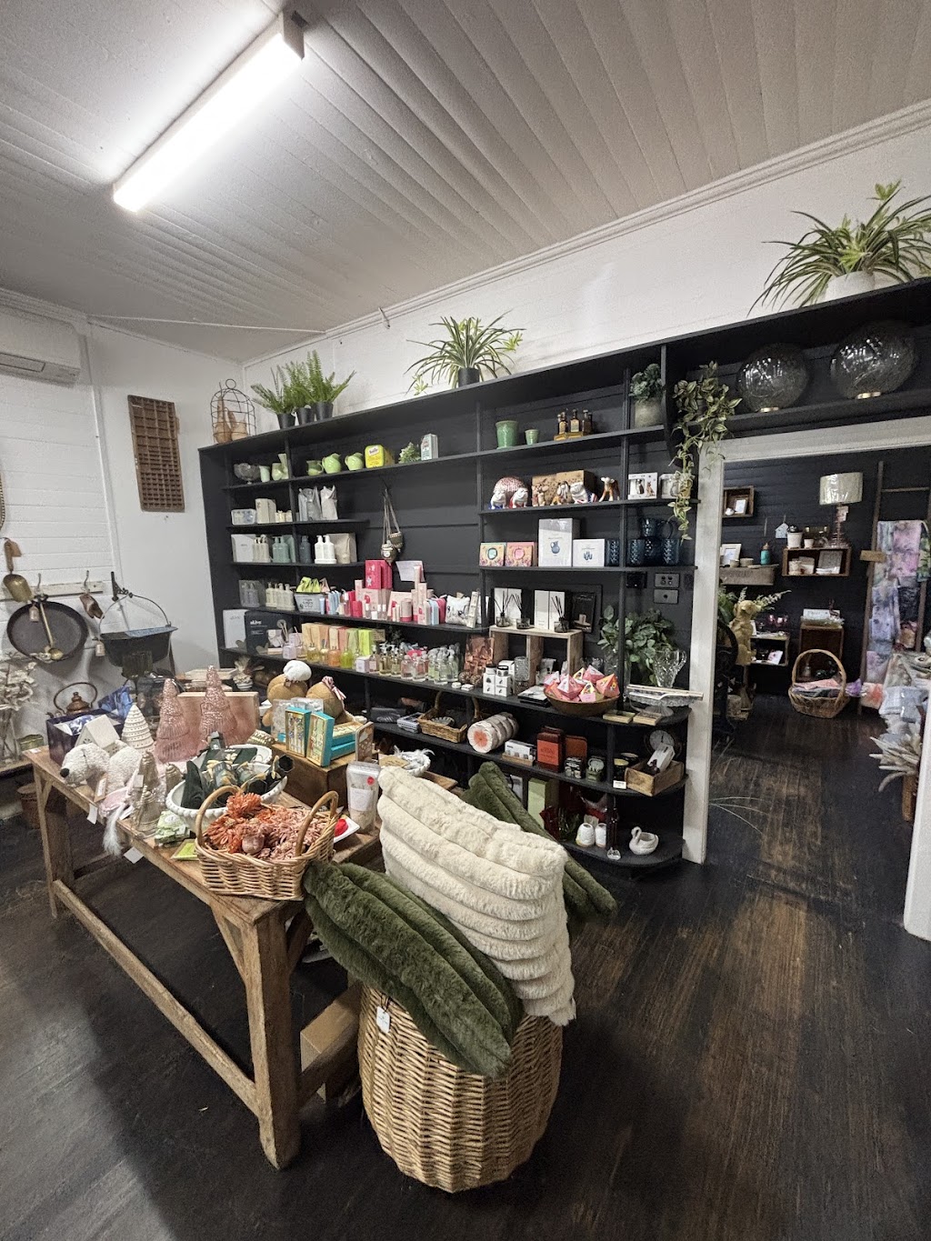 Iron & Sage | 20 New England Hwy, Willow Tree NSW 2339, Australia | Phone: 0420 592 995