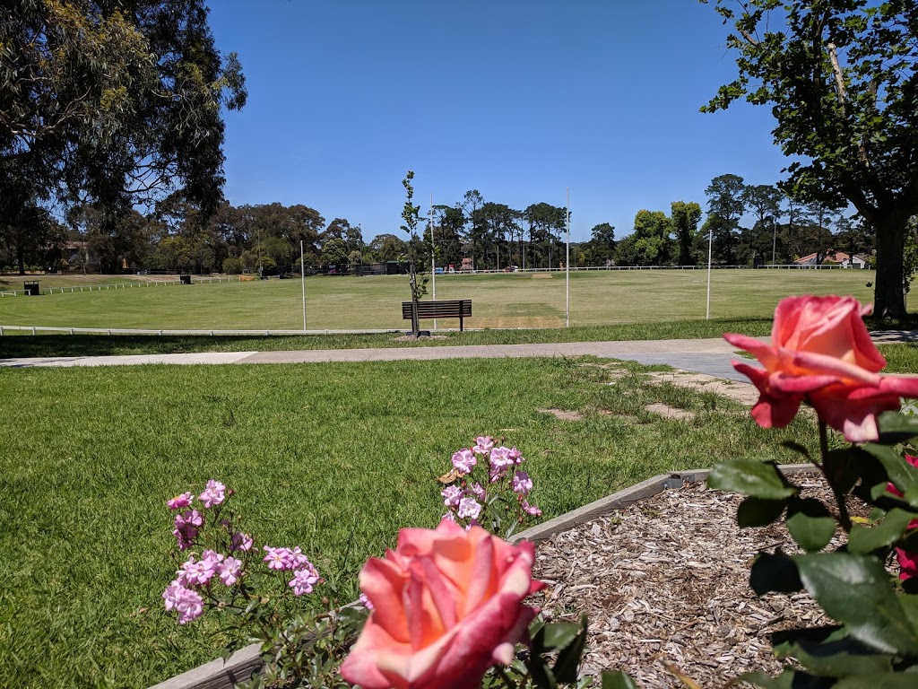 Ivanhoe Park | park | Lower Heidelberg Rd, Ivanhoe VIC 3079, Australia
