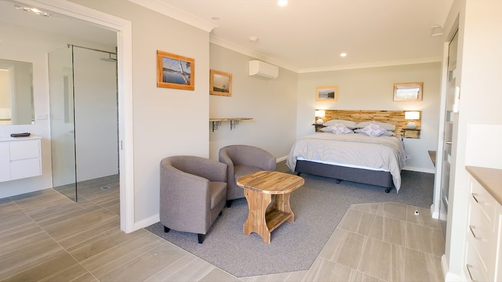 Boat Reflections Accommodation | 3437 Huon Hwy, Franklin TAS 7113, Australia | Phone: 0488 005 741