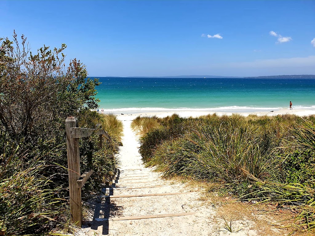 Callala Escape | 140 King George St, Callala Beach NSW 2540, Australia | Phone: 0424 192 549