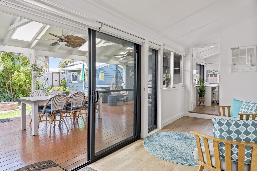 Spa and Chill Lodge Budgewoi | 83 Diamond Head Dr, Budgewoi NSW 2262, Australia | Phone: 0414 294 840