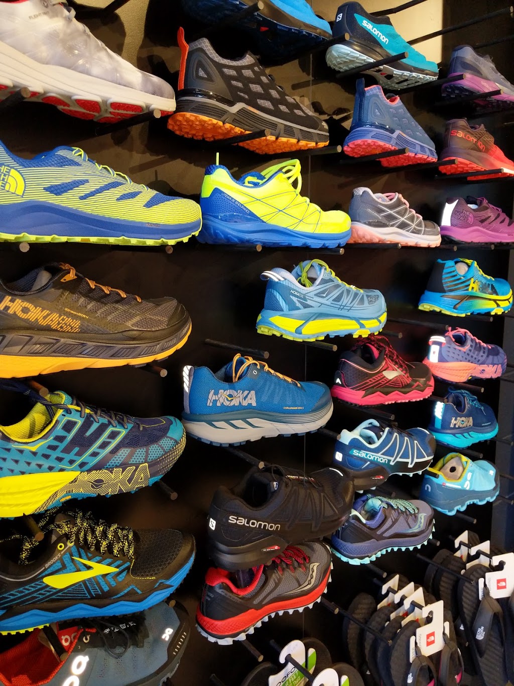 Blue Mountains Running Company | store | 19A Ross St, Glenbrook NSW 2773, Australia | 0247399919 OR +61 2 4739 9919