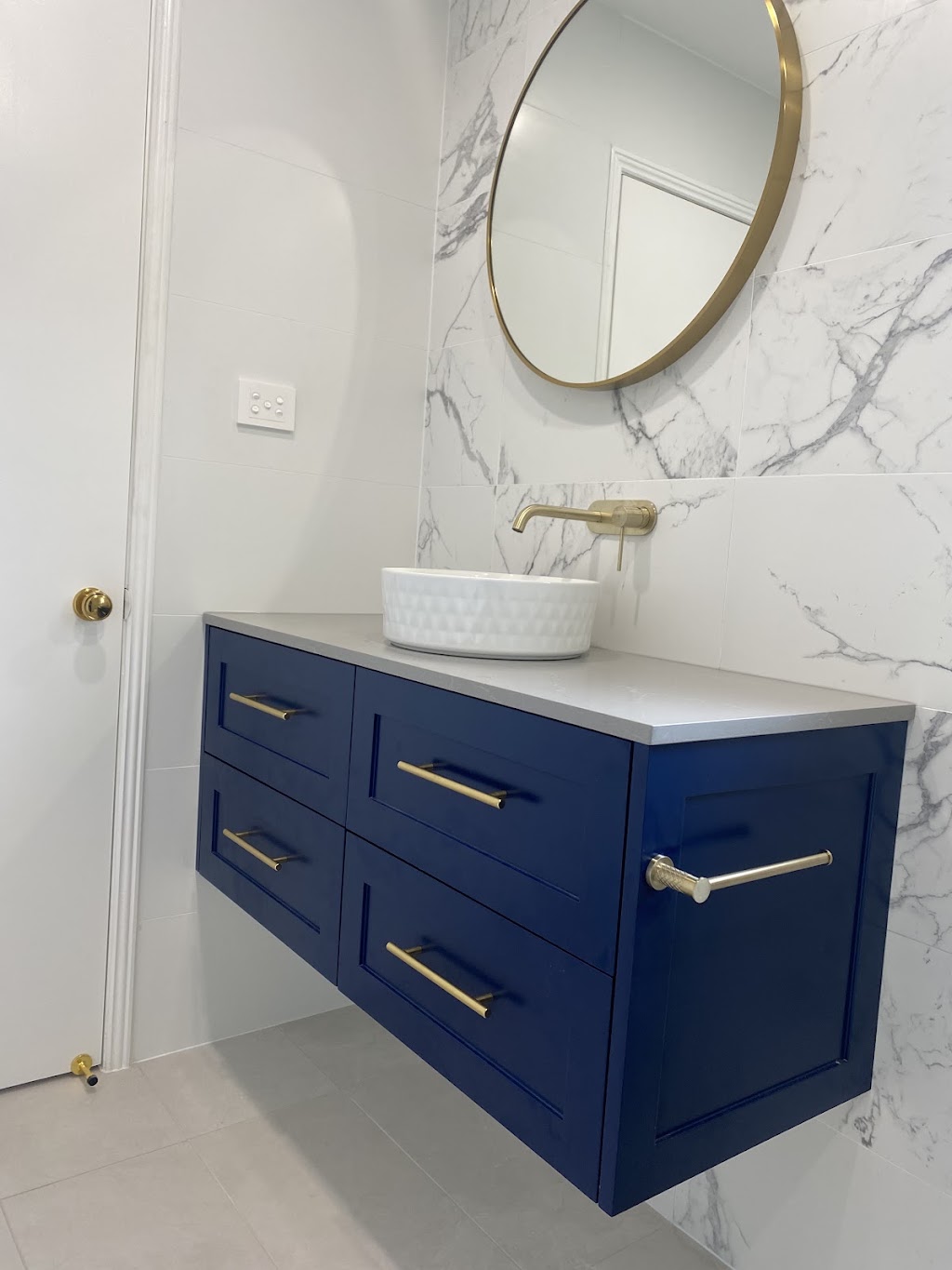 Aesthetic Home Renovations | 8 Stutz Pl, Ingleburn NSW 2565, Australia | Phone: 0426 261 592