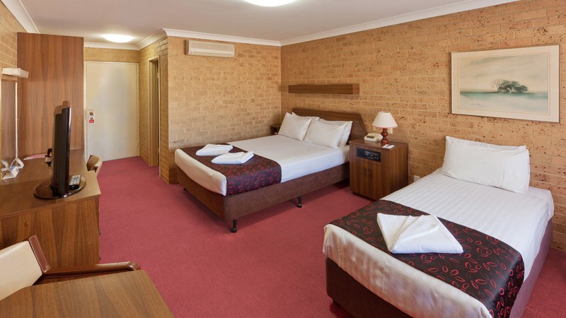 Best Western Tamworth Motor Inn | lodging | 212-218 Goonoo Goonoo Rd, Tamworth NSW 2340, Australia | 0267654633 OR +61 2 6765 4633