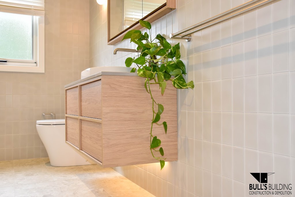 Bulls Building Construction & Demolition | 68 Songlark St, Bermagui NSW 2546, Australia | Phone: 0488 676 484