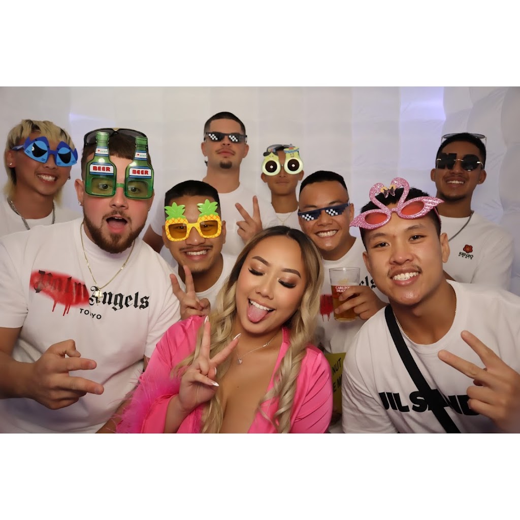 Tillys Photo Booth | Liverpool St, Liverpool NSW 2170, Australia | Phone: 0406 805 888