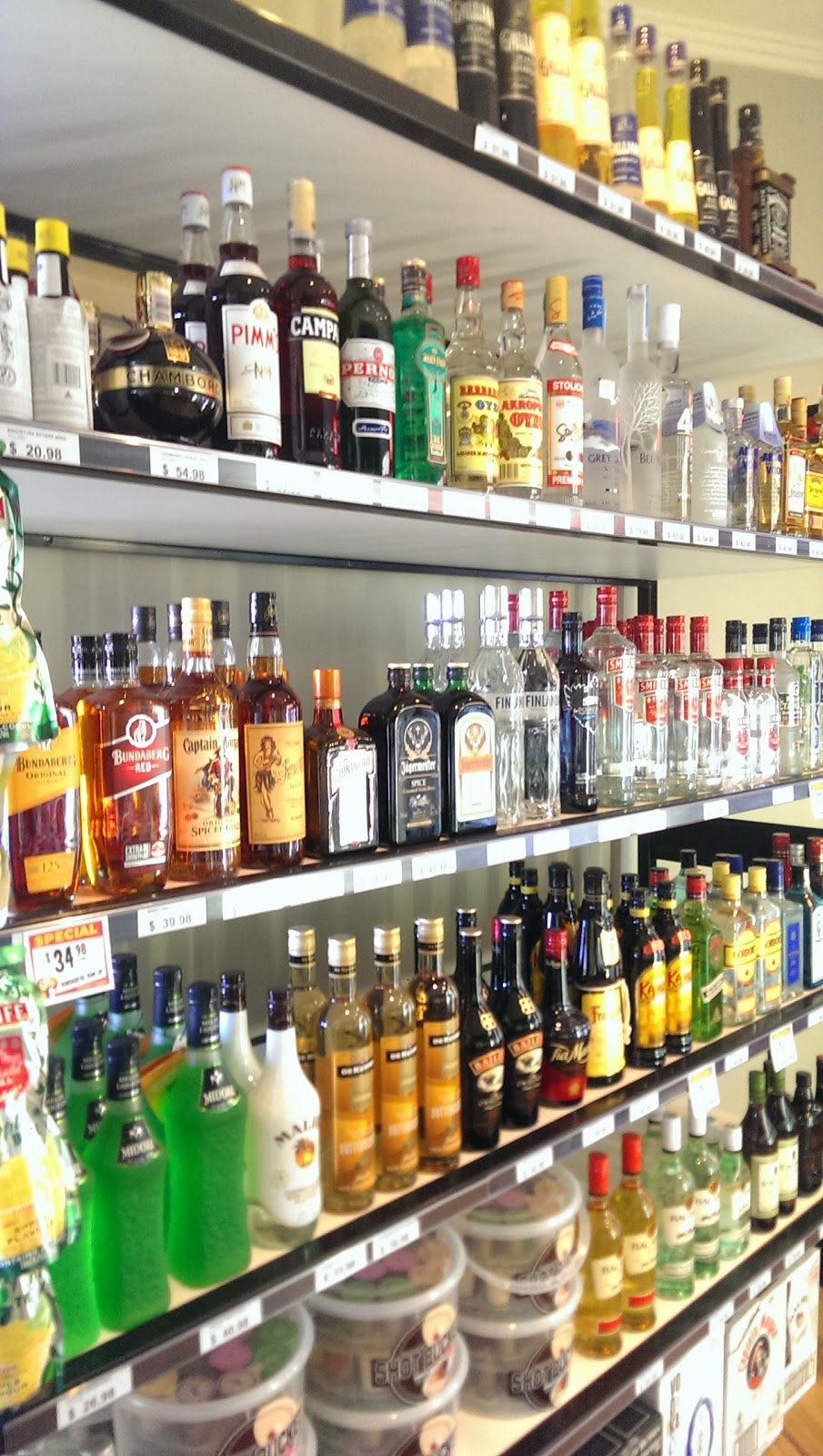 The Corner Bottleshop | store | 2 Boneo Rd, Rosebud VIC 3939, Australia | 0359820500 OR +61 3 5982 0500