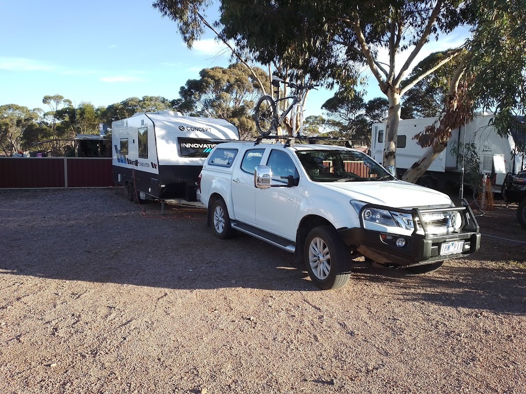 Grass Patch Caravan Park | 16 Richardson St, Grass Patch WA 6446, Australia | Phone: 0419 411 451