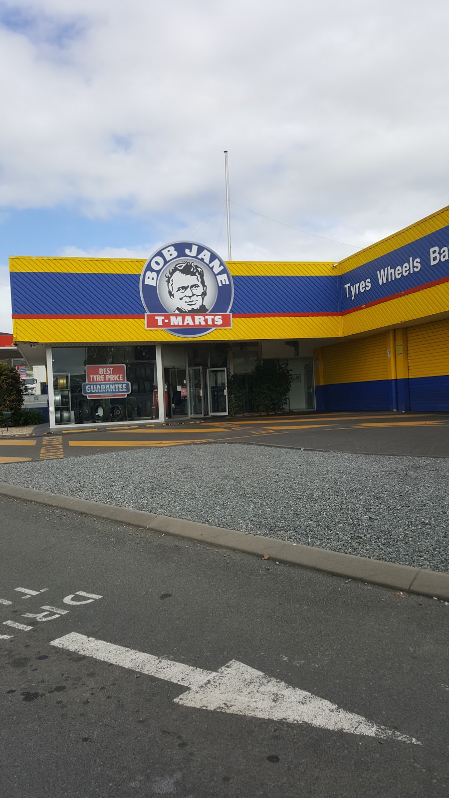 Bob Jane T-Marts Nerang | car repair | 83 Spencer Road, Cnr Pappas Way, Carrara QLD 4211, Australia | 0755274100 OR +61 7 5527 4100