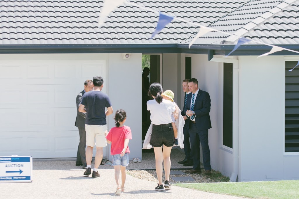 The Henry Wong Team® |  | Harcourts Beyond, 3/532 Kessels Rd, Macgregor QLD 4109, Australia | 0412471588 OR +61 412 471 588