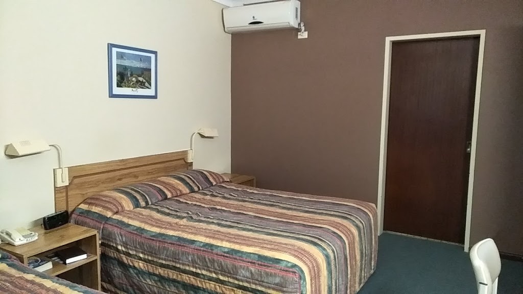 Cumberland Motor Inn | lodging | 57 Cumberland St, Cessnock NSW 2325, Australia | 0249906633 OR +61 2 4990 6633
