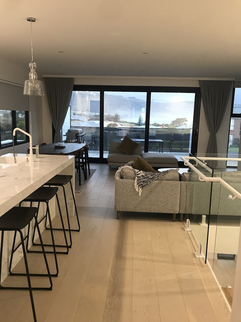 Luxurious four bedroom House with Oceanview | 2/33 Noel St, Apollo Bay VIC 3233, Australia | Phone: 0474 642 476