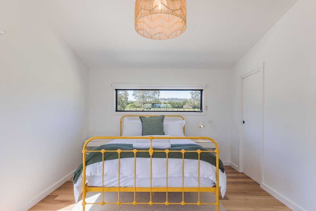 Cobaw Views - a Mount Towrong Vineyard retreat | 831 Three Chain Rd, Newham VIC 3442, Australia | Phone: 0457 222 654