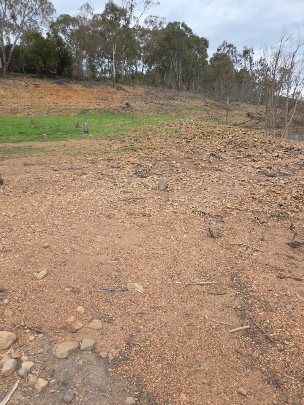 Roćknia | Lake Eildon VIC 3713, Australia | Phone: 0493 774 181