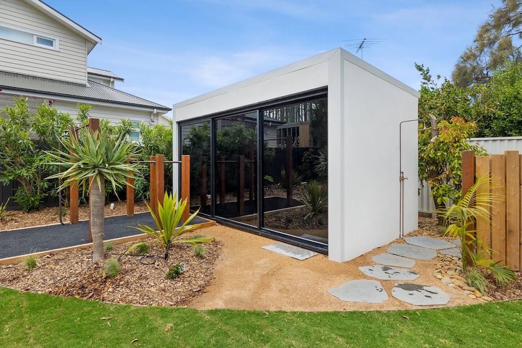 Luxury Retreat Torquay - Ocean View | 2 Central Ave, Torquay VIC 3228, Australia | Phone: 0403 143 171