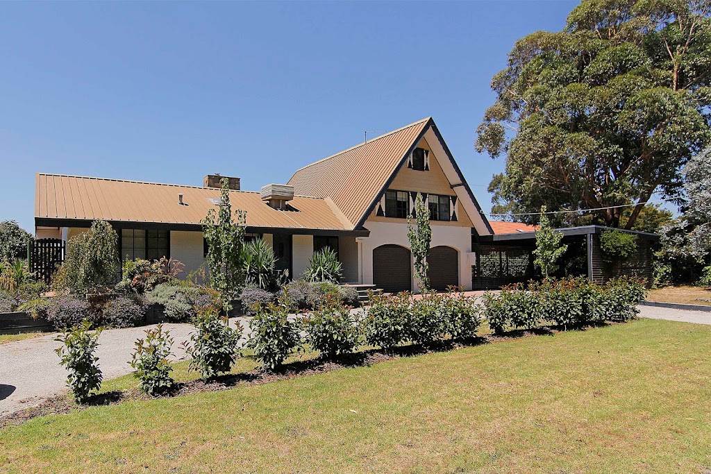 Mon Desir, Holiday Home |  | 109 Hodges Rd, Chum Creek VIC 3777, Australia | 0359623030 OR +61 3 5962 3030