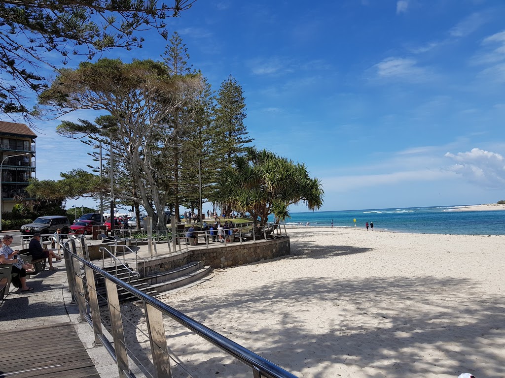 Happy Valley | Esplanade Bulcock Beach, Caloundra QLD 4551, Australia | Phone: (07) 5475 7272