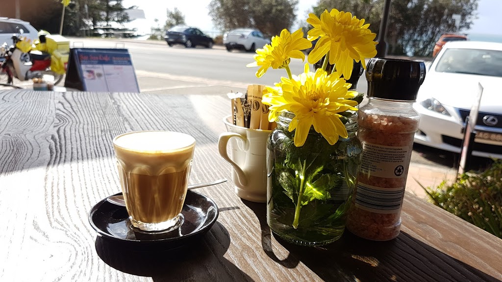 SEE SEA CAFE | 120 Narrabeen Park Parade, Warriewood NSW 2102, Australia | Phone: (02) 9979 4535