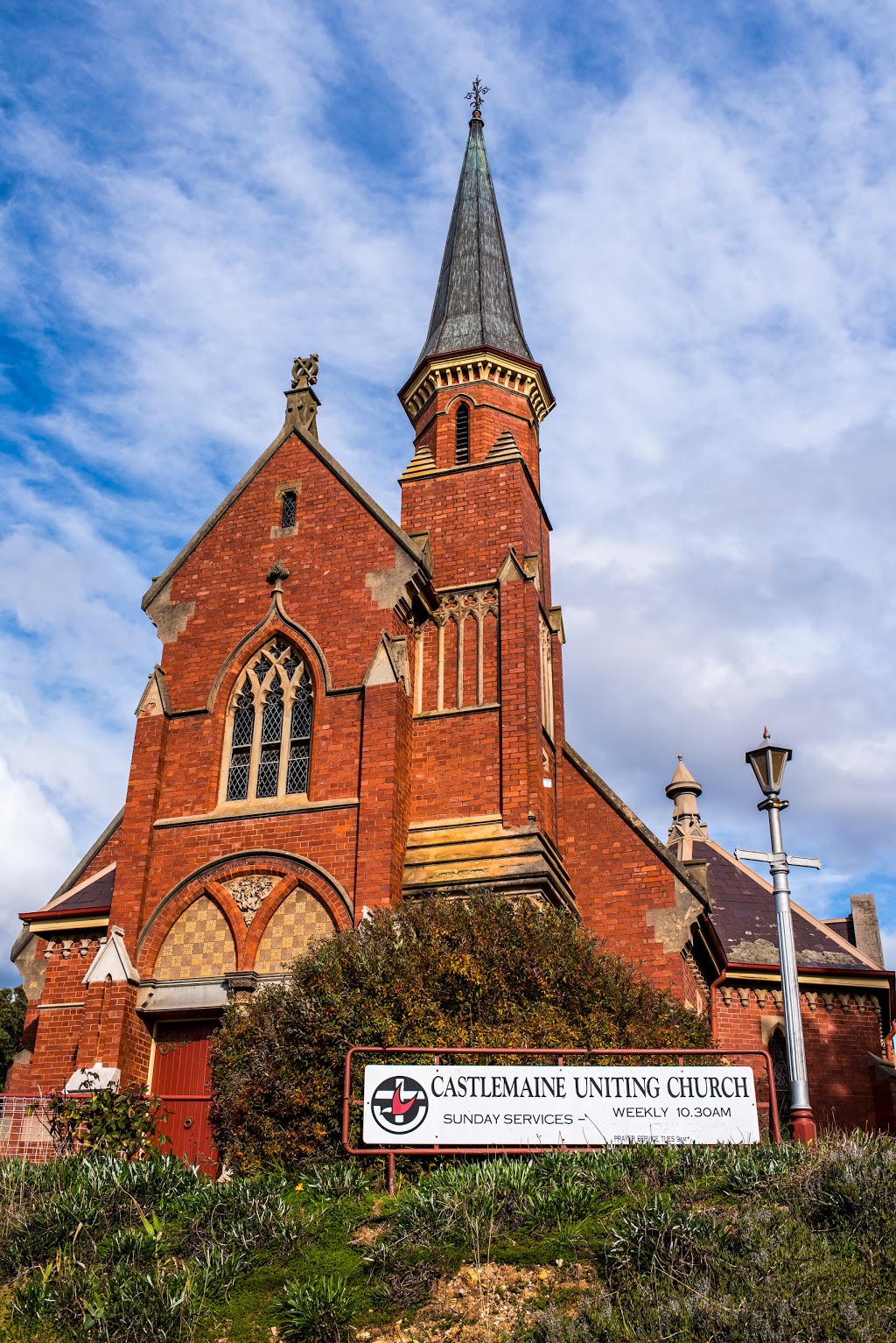 Castlemaine Uniting Church | 24 Lyttleton St, Castlemaine VIC 3450, Australia | Phone: (03) 5472 1489