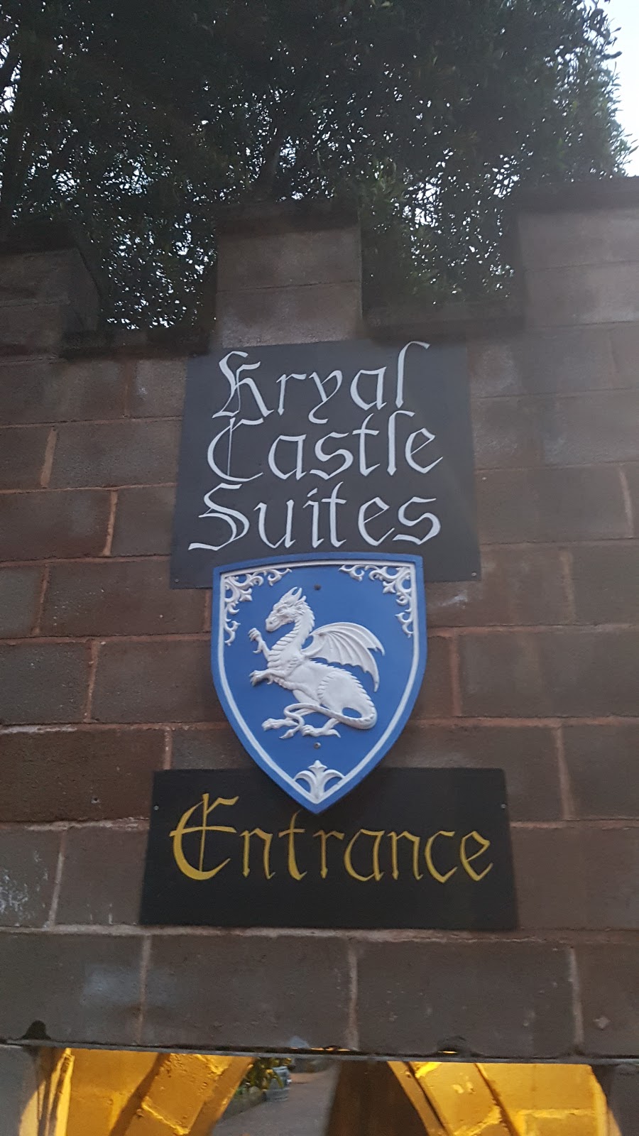 Kryal Castle Suites | 121 Forbes Rd, Leigh Creek VIC 3352, Australia | Phone: (03) 5334 8555