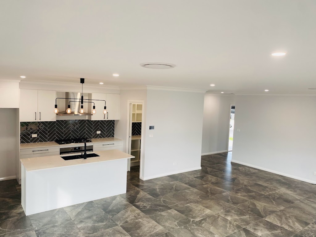 Lamb Constructions Pty Ltd | general contractor | Rodeo drive, Hillvue NSW 2340, Australia | 0409455833 OR +61 409 455 833