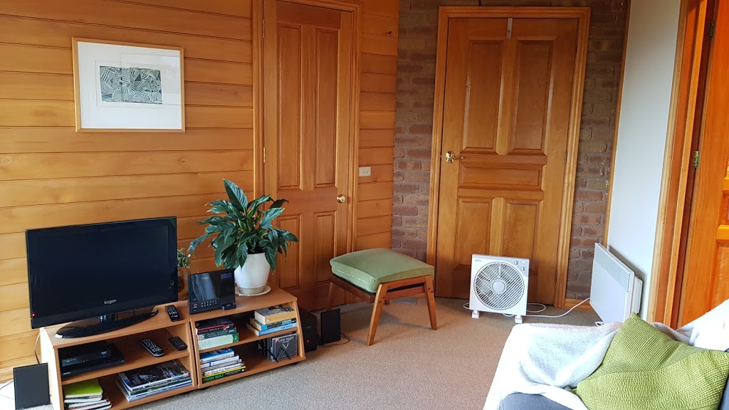 A Room with a View B&B | 280 Sunnyside Rd, Wongarra VIC 3221, Australia | Phone: (03) 5237 0218