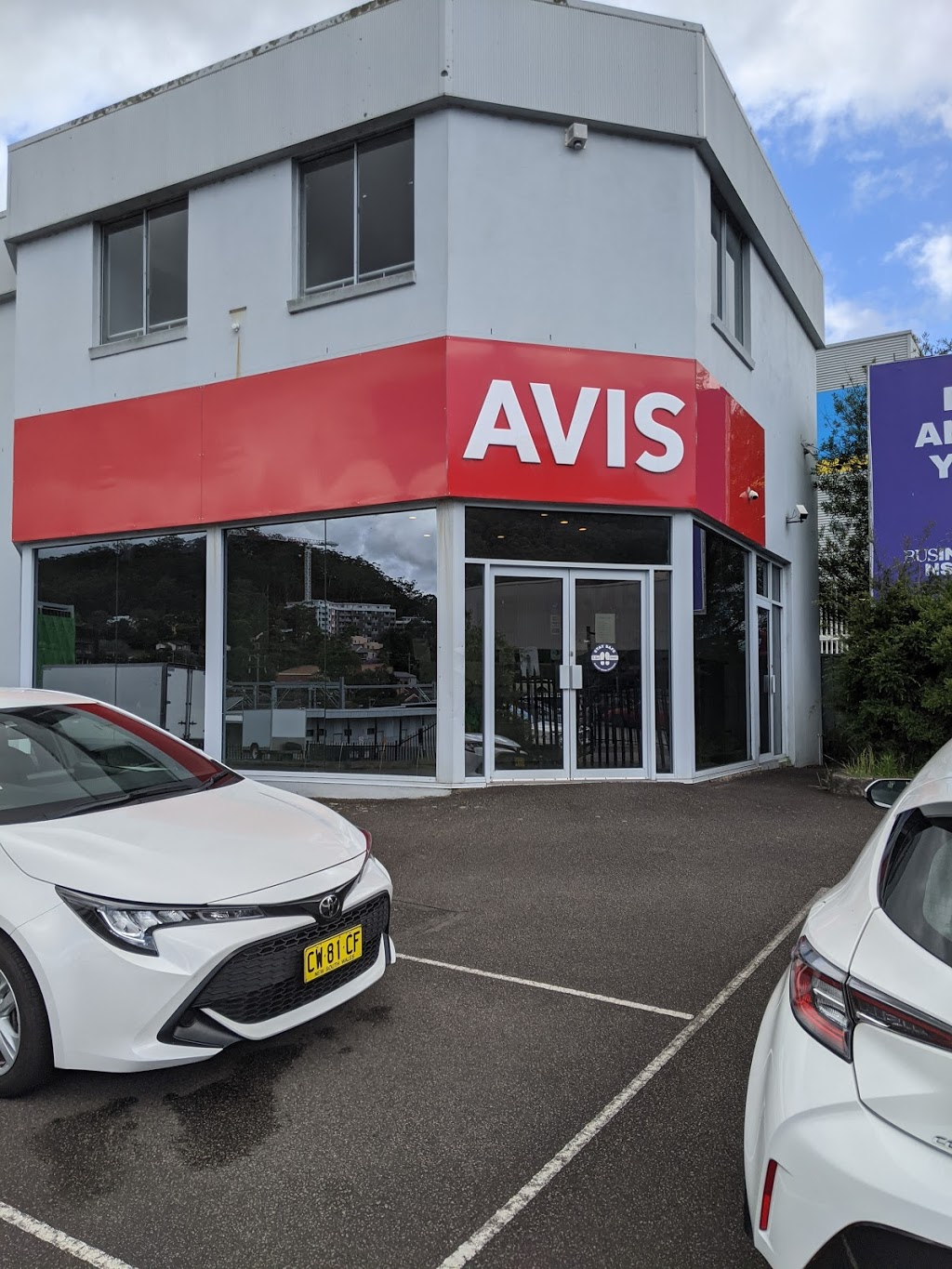 Avis Car & Truck Rental Gosford | car rental | 322 Mann St, Gosford NSW 2250, Australia | 0243232222 OR +61 2 4323 2222