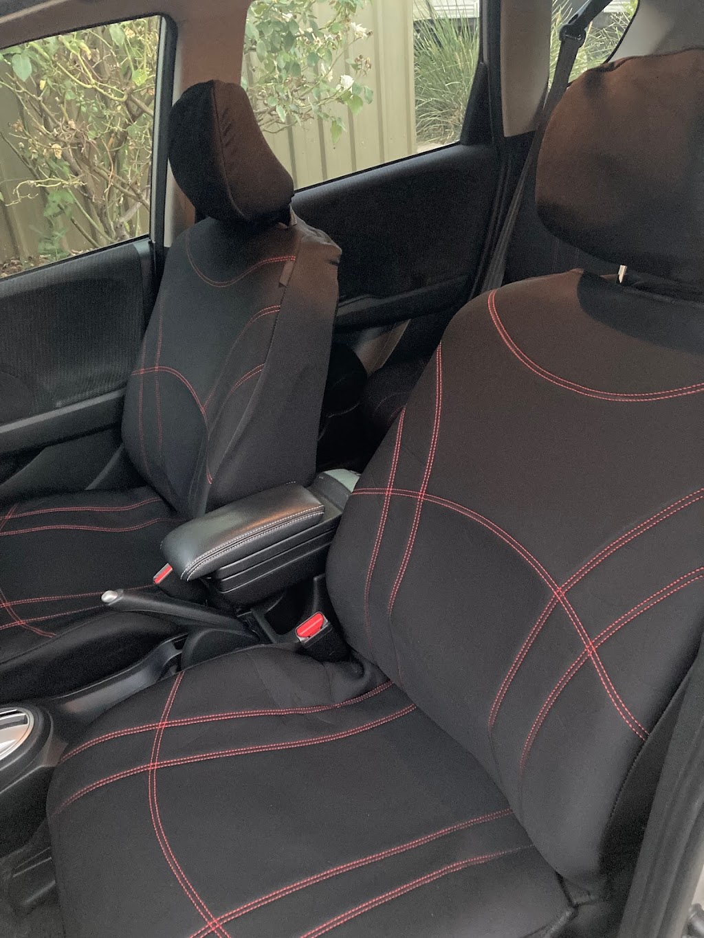 D&D Auto Accessories Seat Cover Specialist | 148 Park Rd, Wallacia NSW 2745, Australia | Phone: 0418 415 882