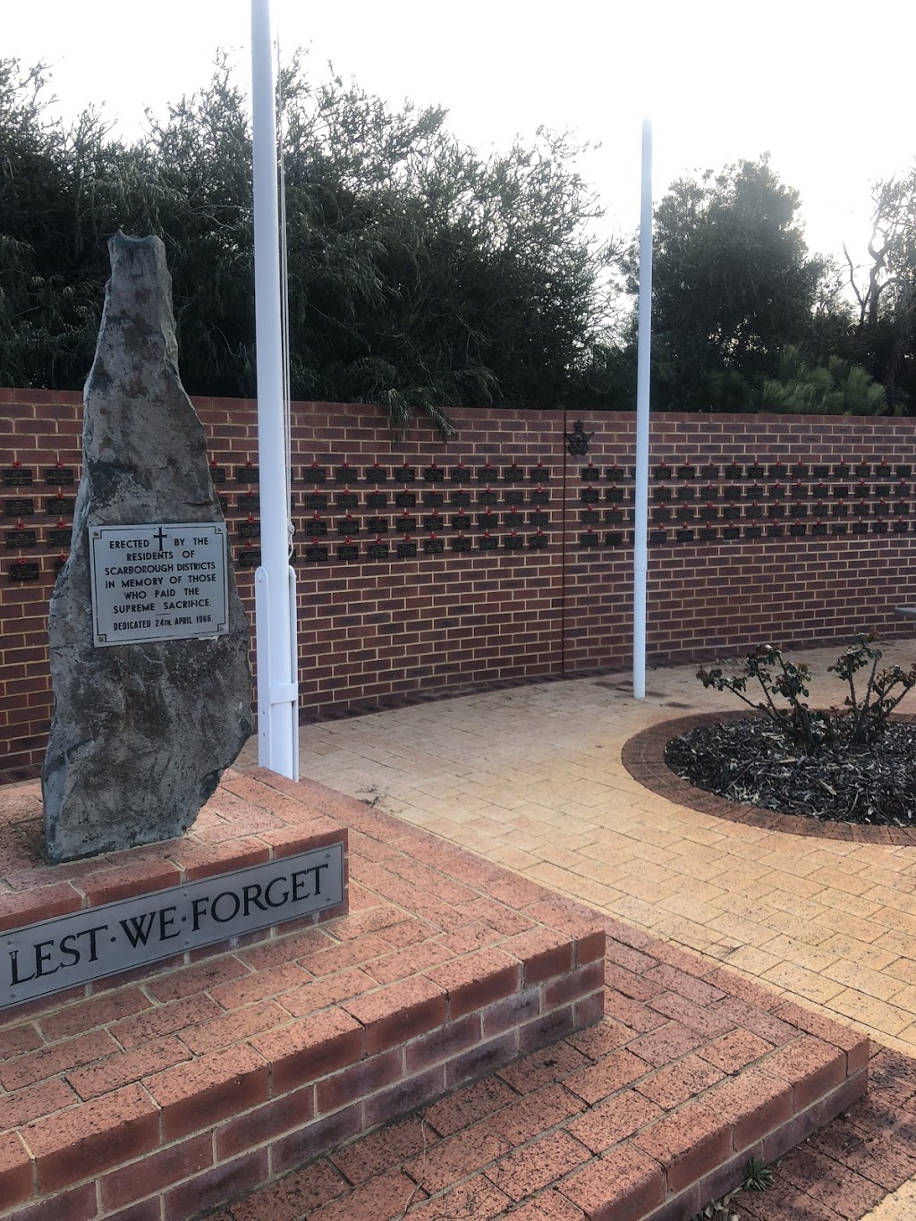 Scarborough RSL Memorial Garden | park | Doubleview WA 6018, Australia