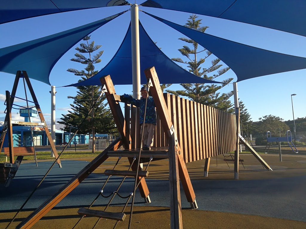 Maroubra Beach Playground | 1/11 Marine Parade, Maroubra NSW 2035, Australia | Phone: (02) 9399 0999