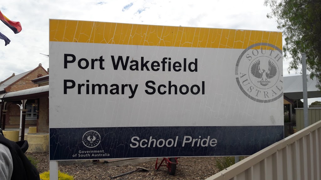 Port Wakefield Primary School | school | 18-22 Mine St, Port Wakefield SA 5550, Australia | 0888671012 OR +61 8 8867 1012