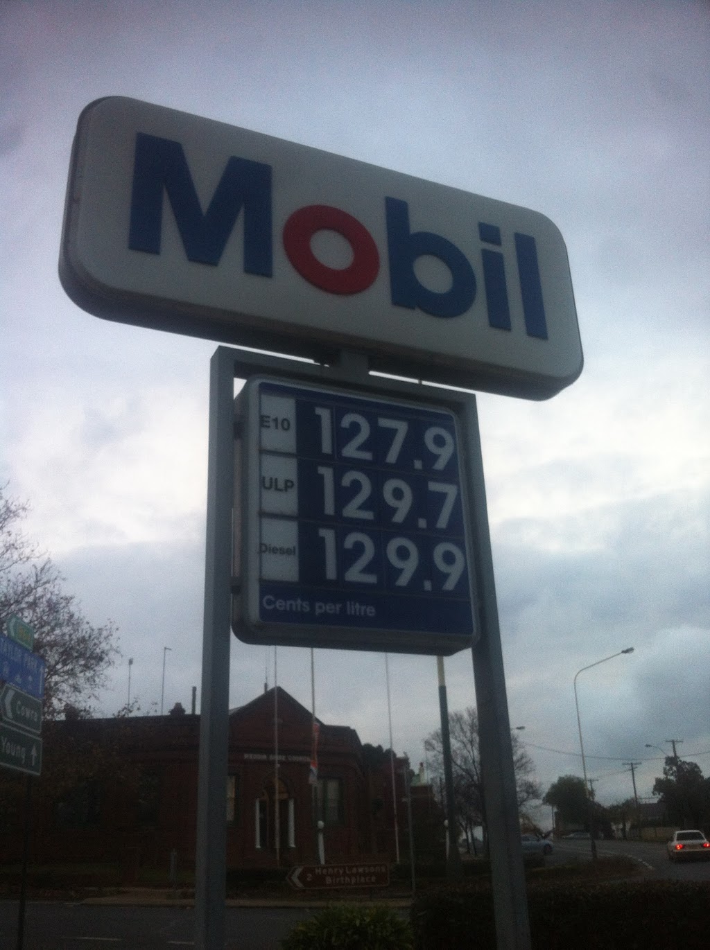 Mobil | gas station | 75 Camp St, Grenfell NSW 2810, Australia | 0263432385 OR +61 2 6343 2385